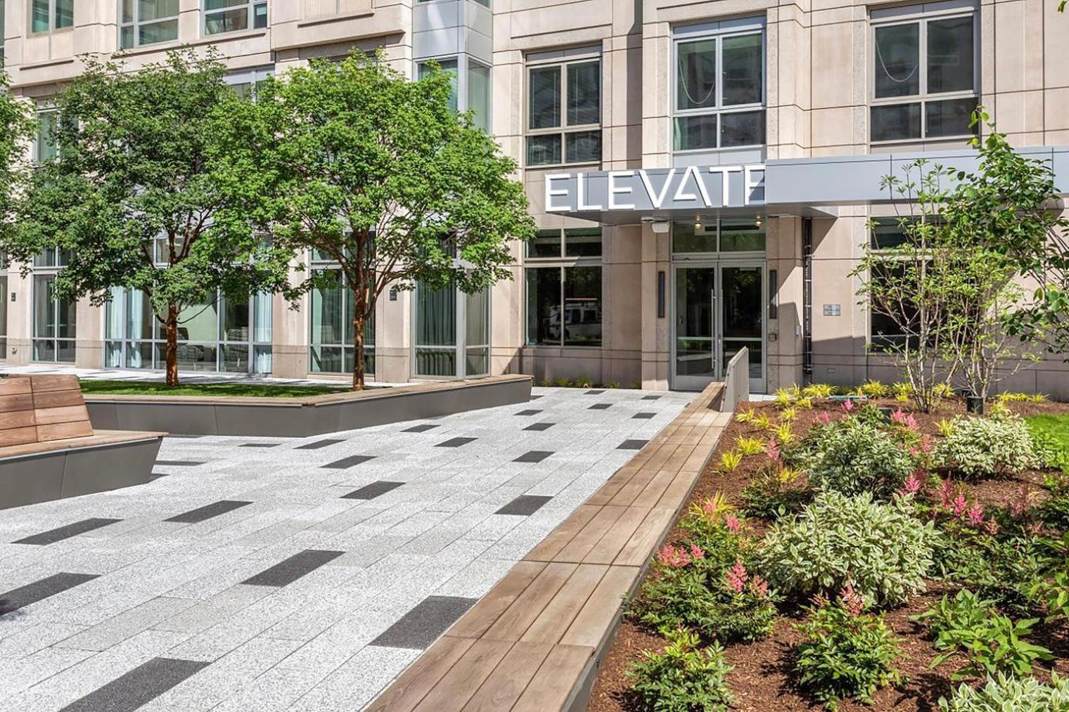 E Cambridge 1br W Wd Gym Steps From Train Bos-524 * Boston